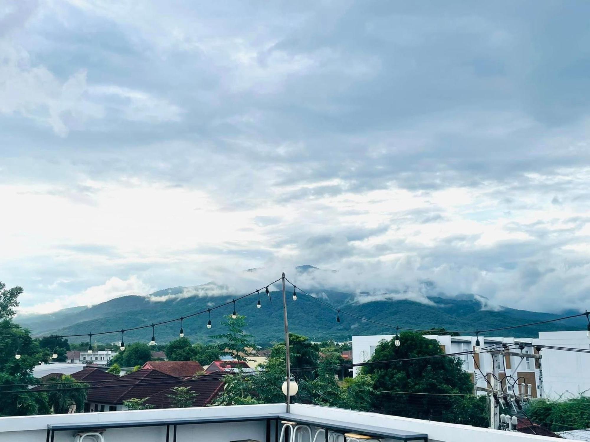 Sky View Home And Hostel Chiangmai Чиангмай Экстерьер фото